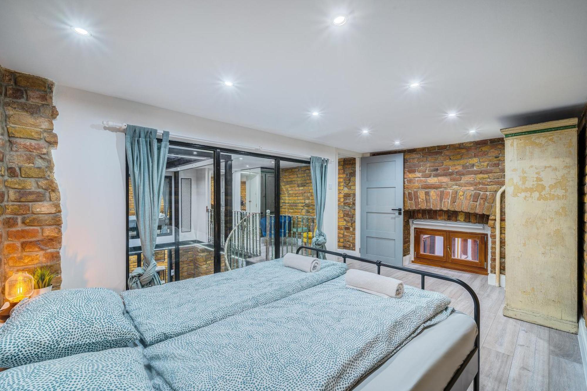 City Center Loft Haven: Modern Elegance 布达佩斯 外观 照片