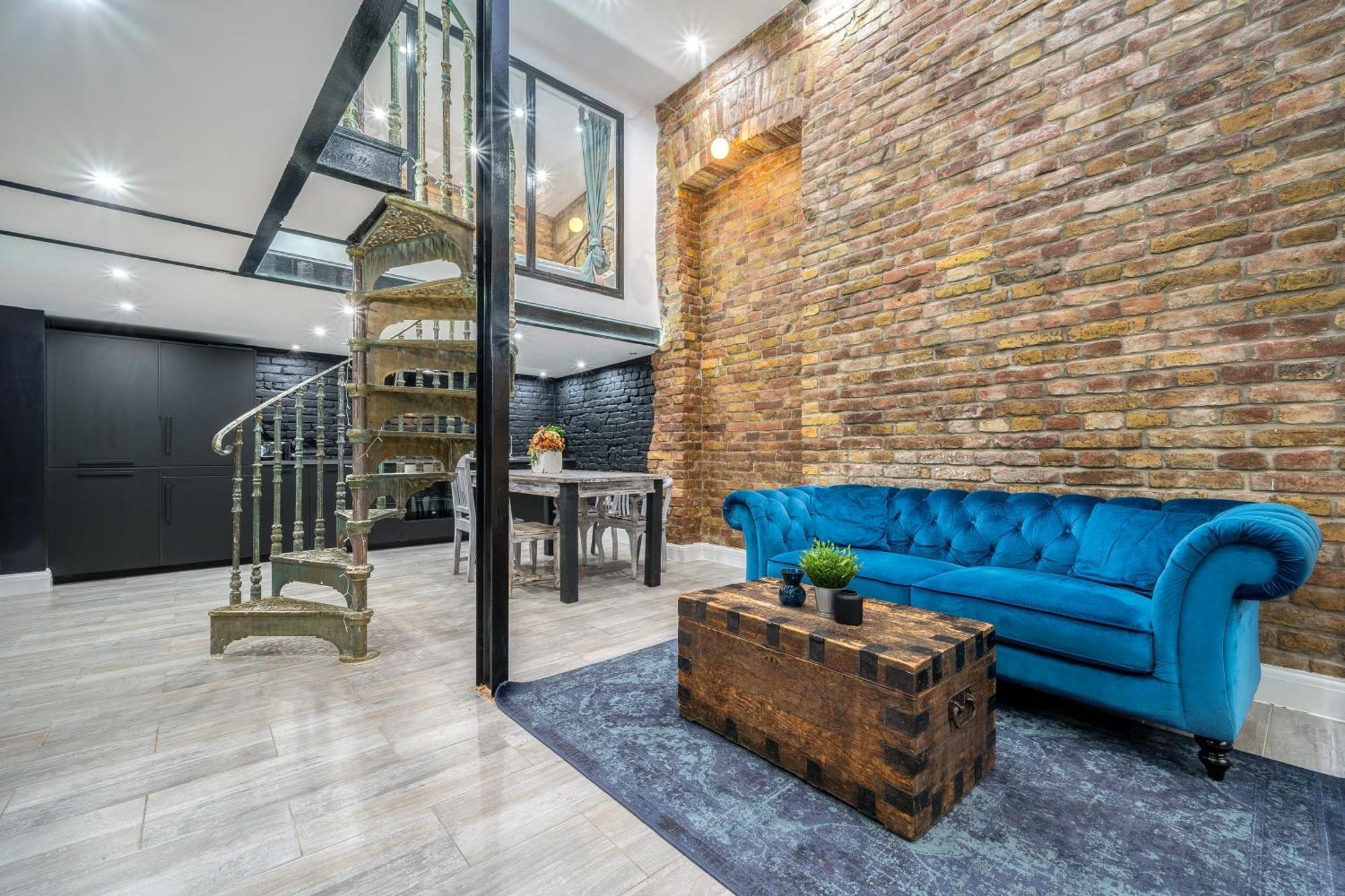 City Center Loft Haven: Modern Elegance 布达佩斯 外观 照片