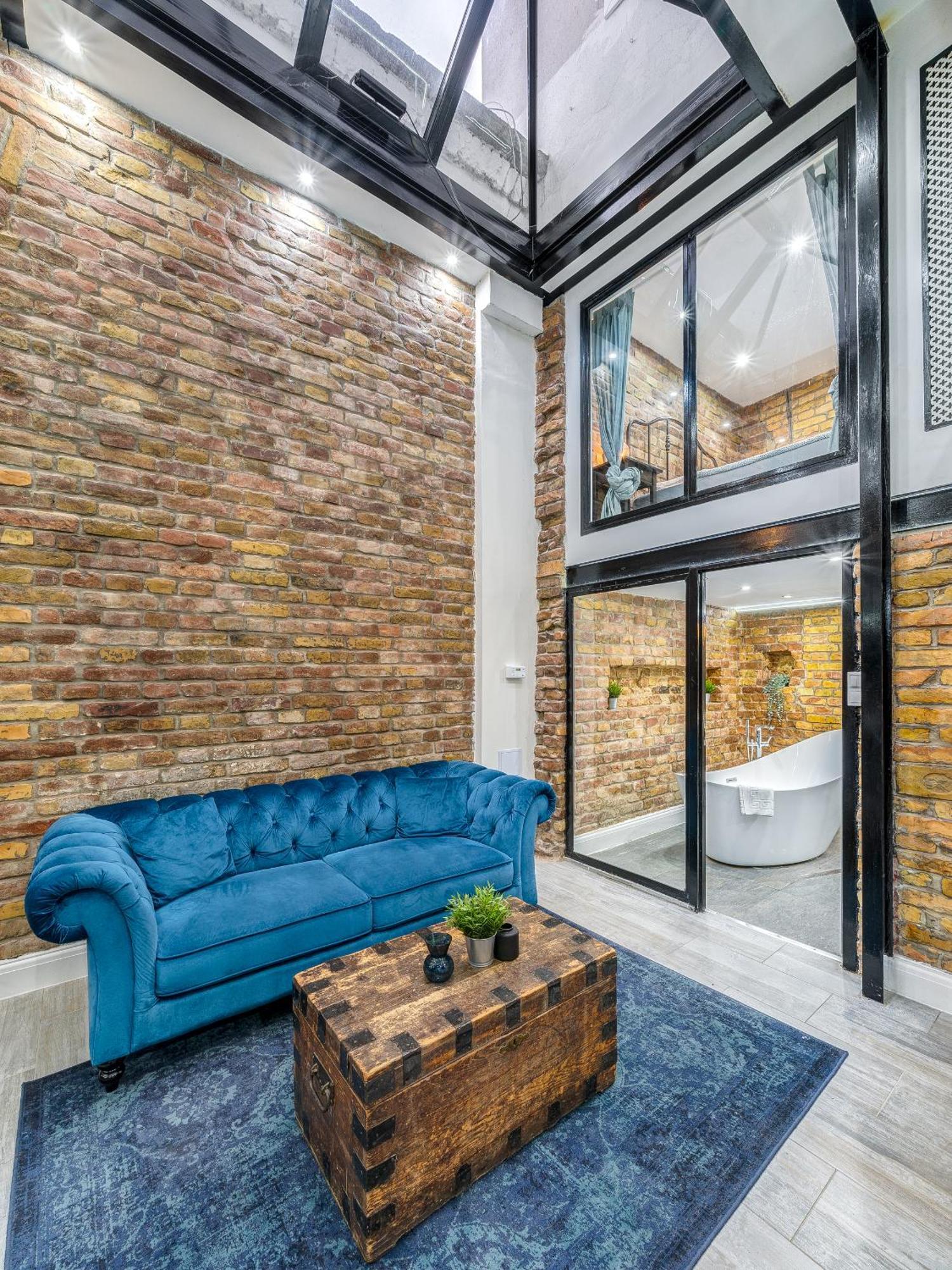 City Center Loft Haven: Modern Elegance 布达佩斯 外观 照片